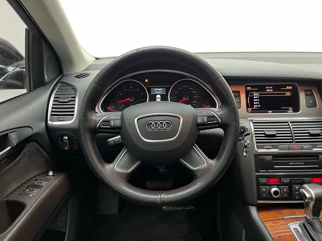 Audi Q7 — миниатюра 10