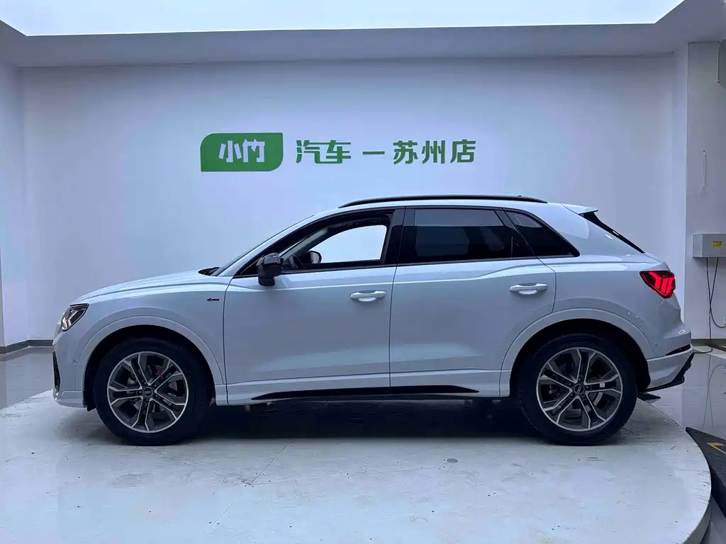 Audi Q3 2023 35 TFSI Fashion (1.4T)