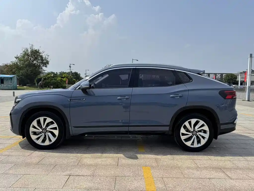 Volkswagen X — миниатюра 4