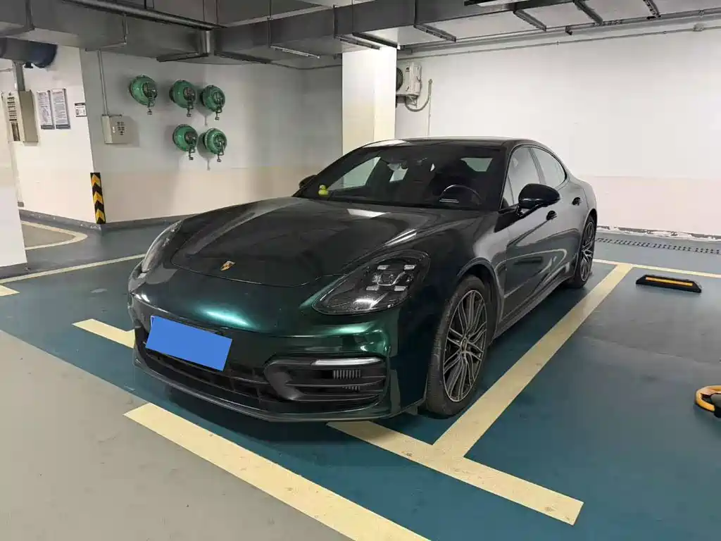 Porsche Panamera 2022