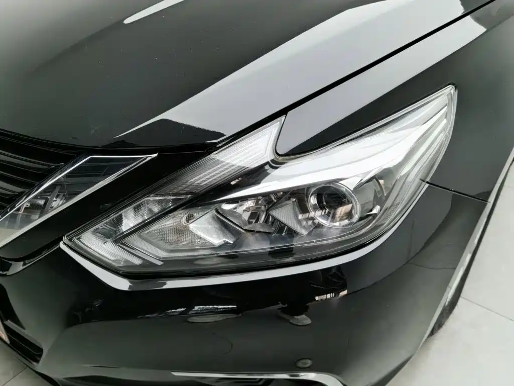 Nissan Teana — миниатюра 7