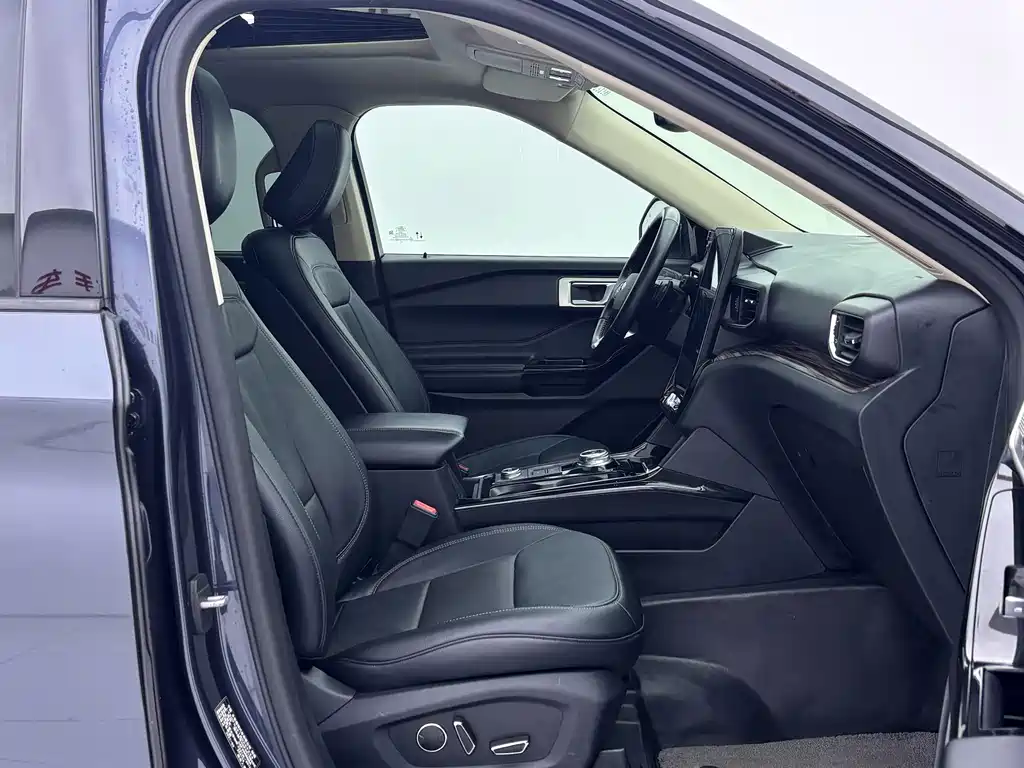 Ford Explorer — миниатюра 10