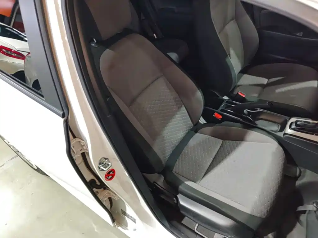 Honda Fit — миниатюра 25