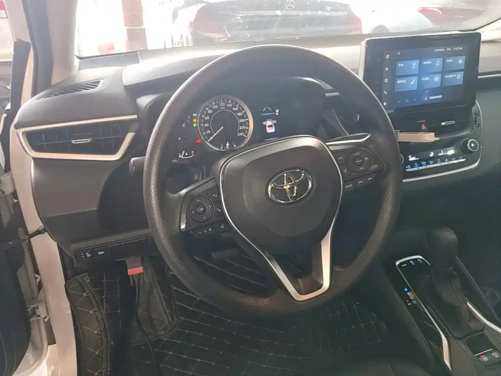 Toyota Corolla — миниатюра 11