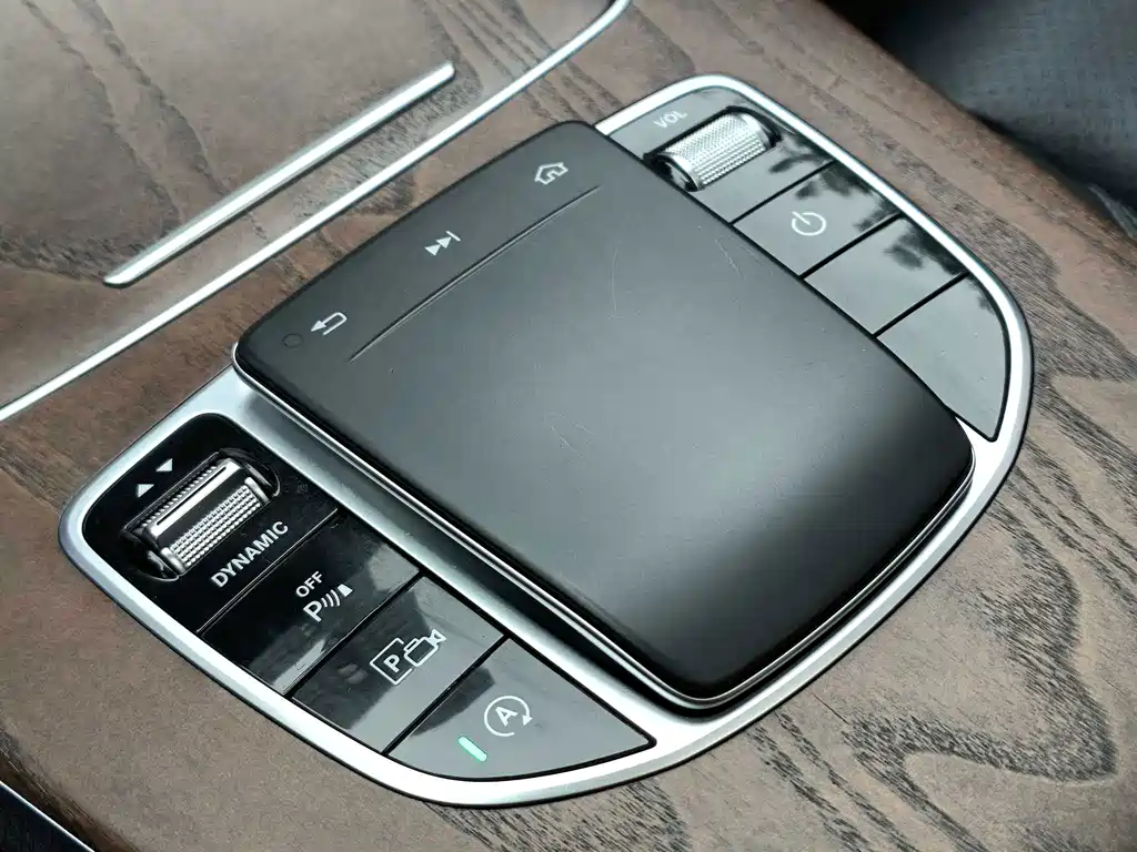 Mercedes-Benz E-Class — миниатюра 14