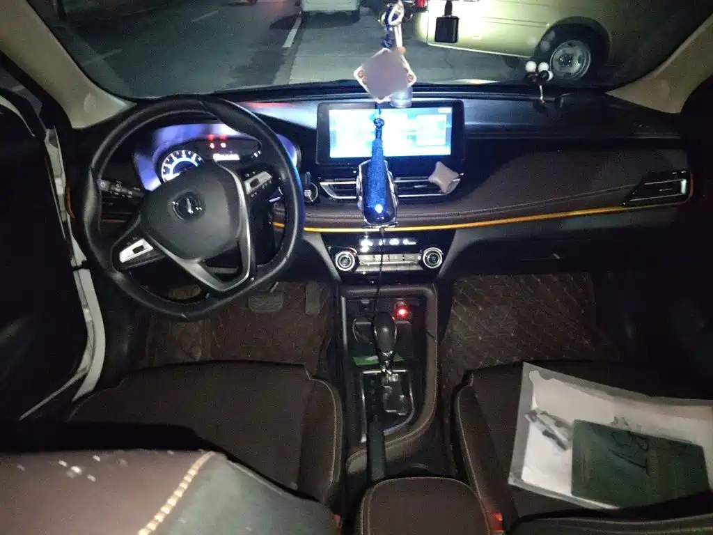 Changan Eado DT — миниатюра 10