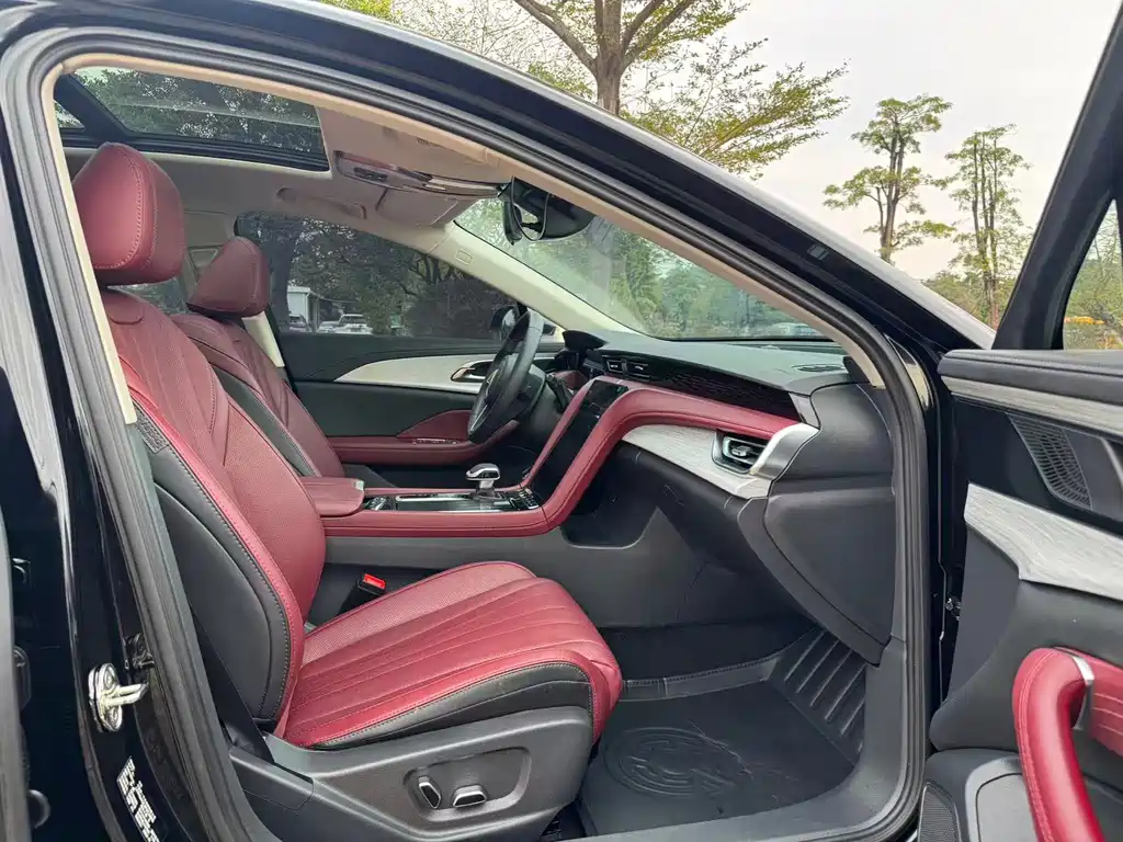 Hongqi Hongqi H5 — миниатюра 9