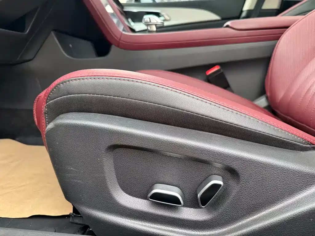 Hongqi Hongqi H5 — миниатюра 23