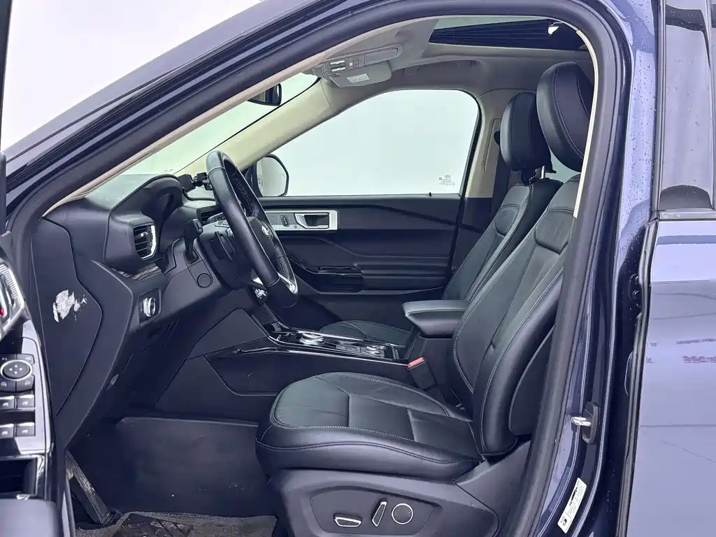 Ford Explorer — миниатюра 8
