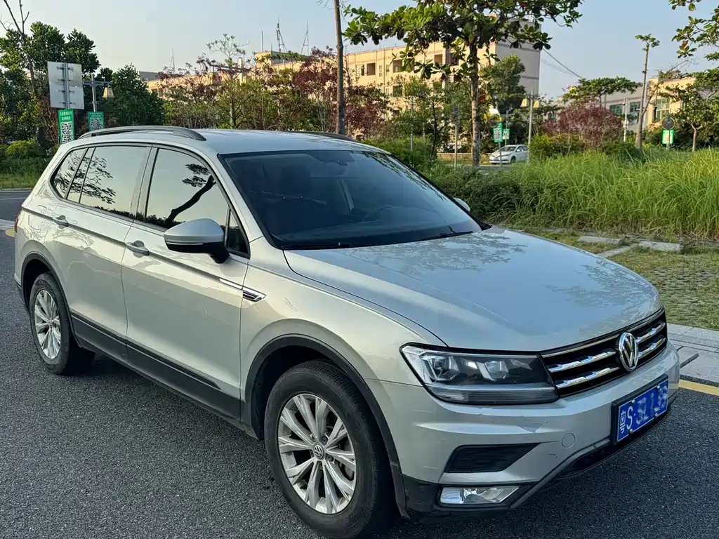 Volkswagen Tiguan L — миниатюра 3