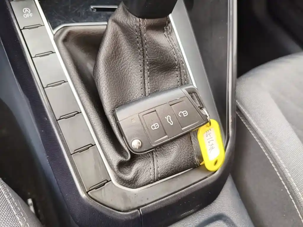 Volkswagen Lavida — миниатюра 9