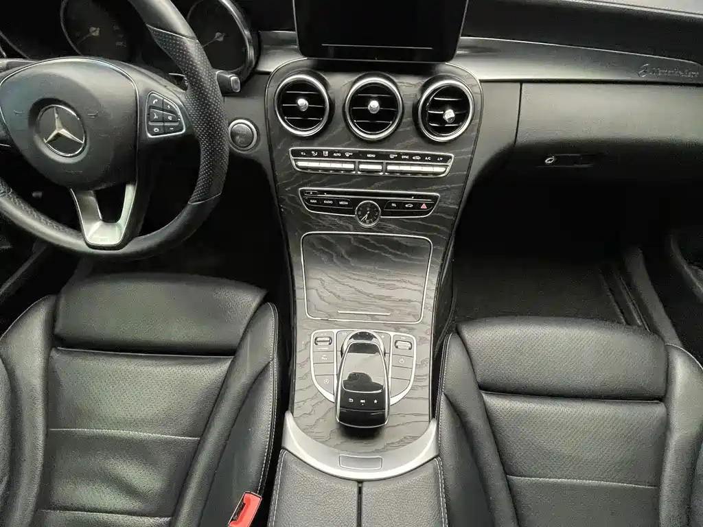 Mercedes-Benz C-Class — миниатюра 15