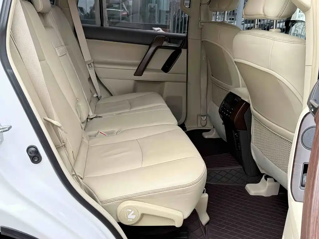 Toyota Land Cruiser Prado 2014 4.0L AT TX-L NAVI
