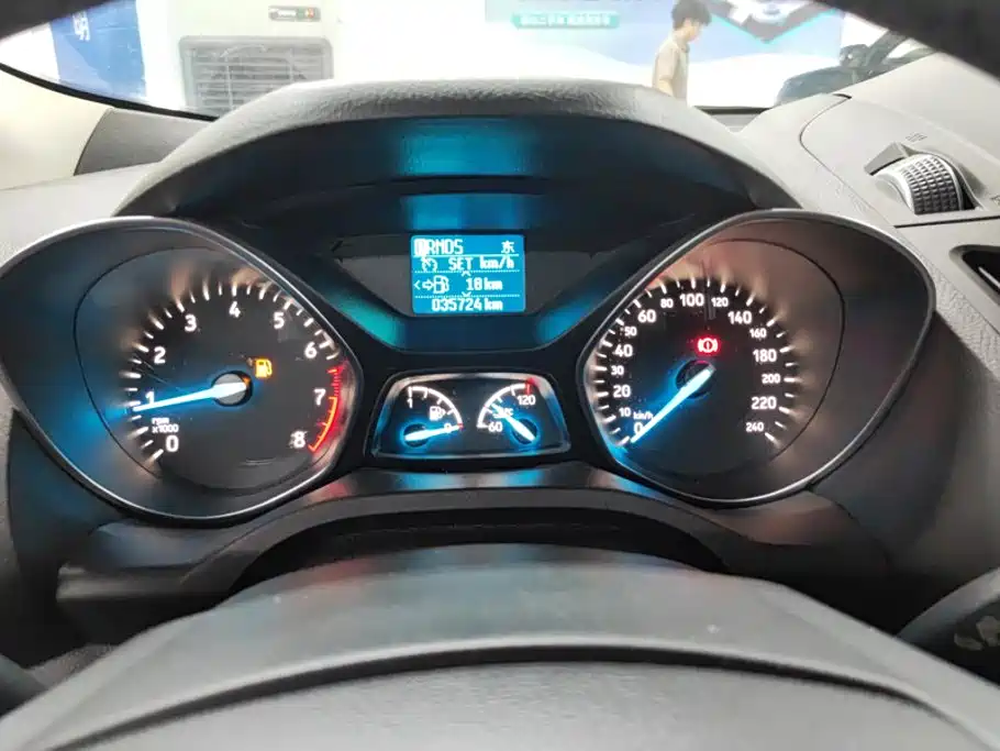 Ford Kuga — миниатюра 14