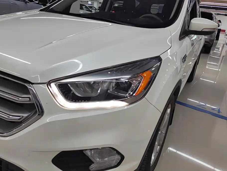 Ford Kuga — миниатюра 5