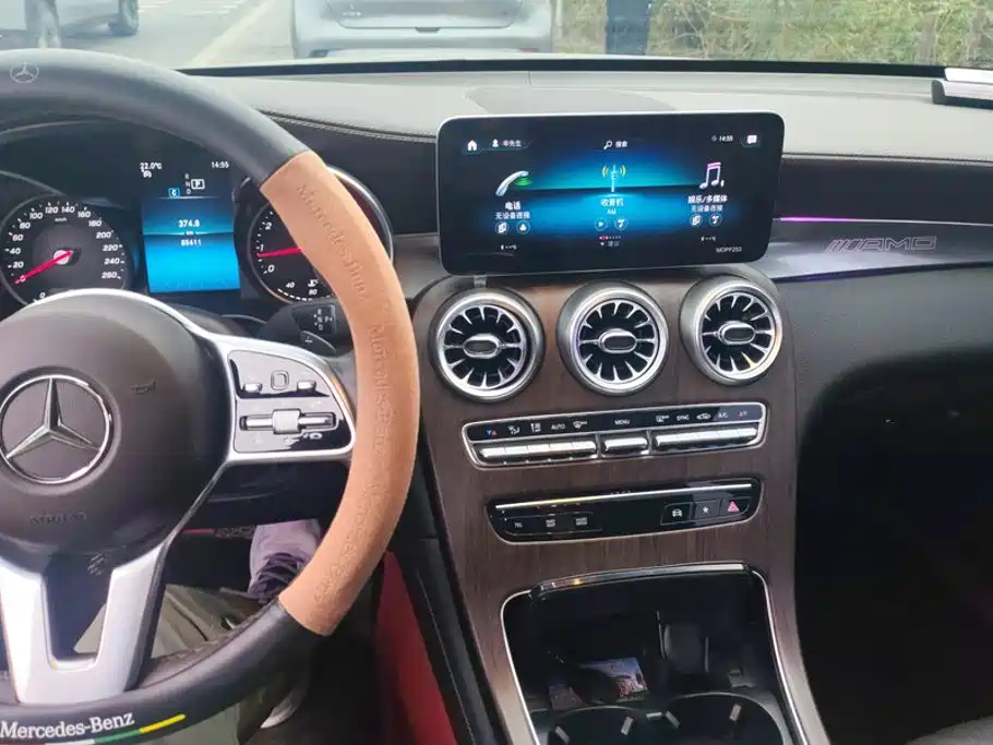 Mercedes-Benz GLC — миниатюра 12