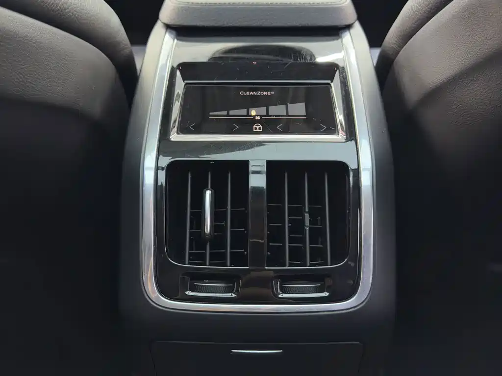 Volvo S90 — миниатюра 11