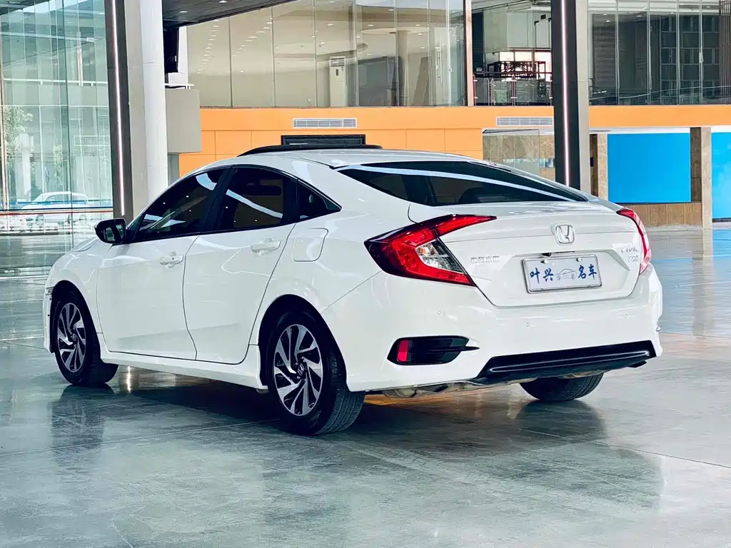 Honda Civic — миниатюра 15