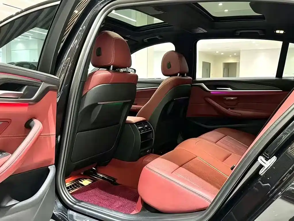 BMW 5 Series — миниатюра 5
