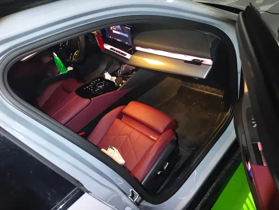 BMW 5 Series (Import) — миниатюра 8