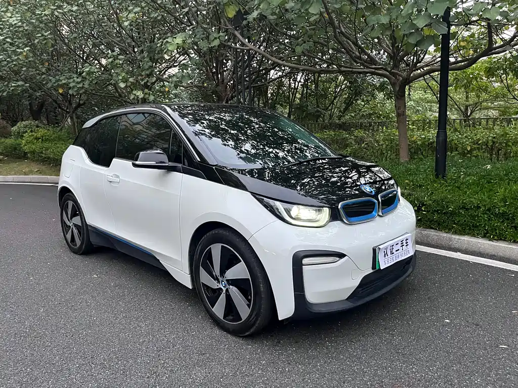 BMW I3