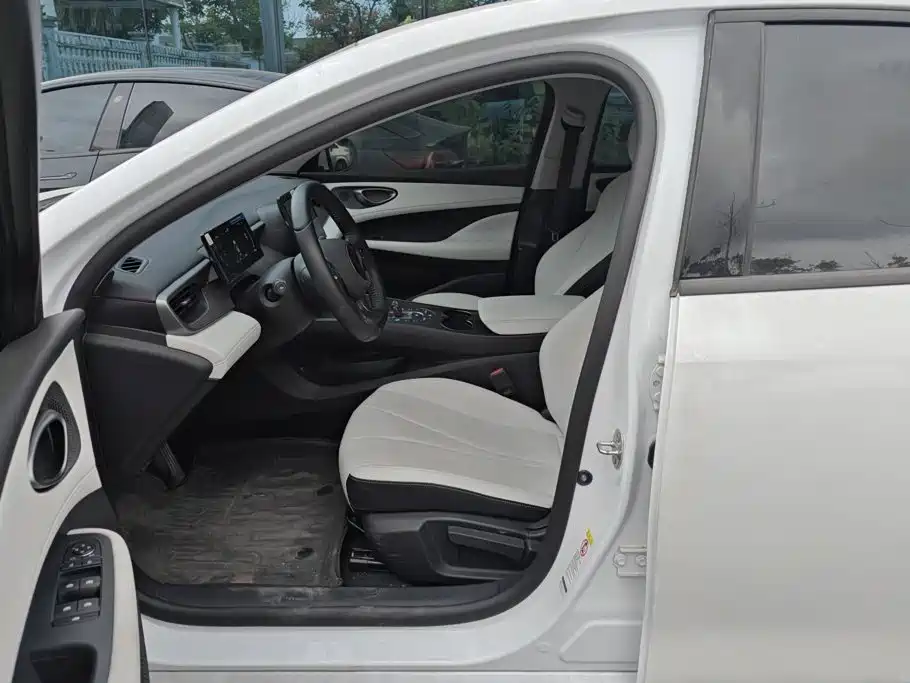 BYD Seal 05 DM-i — миниатюра 9