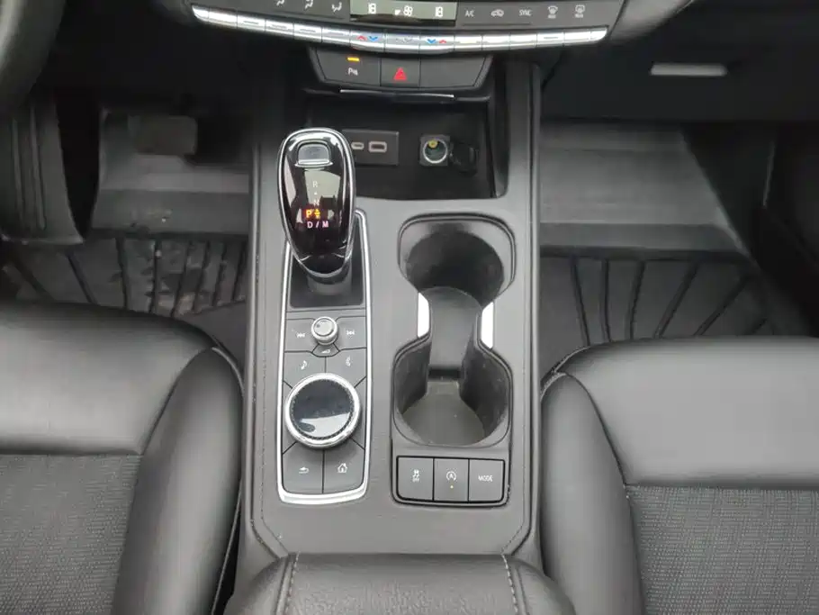 Cadillac XT4 — миниатюра 16