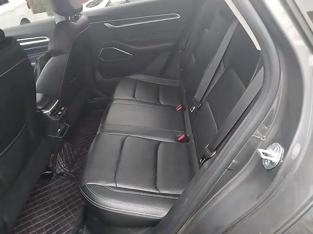 Geely Emgrand — миниатюра 17