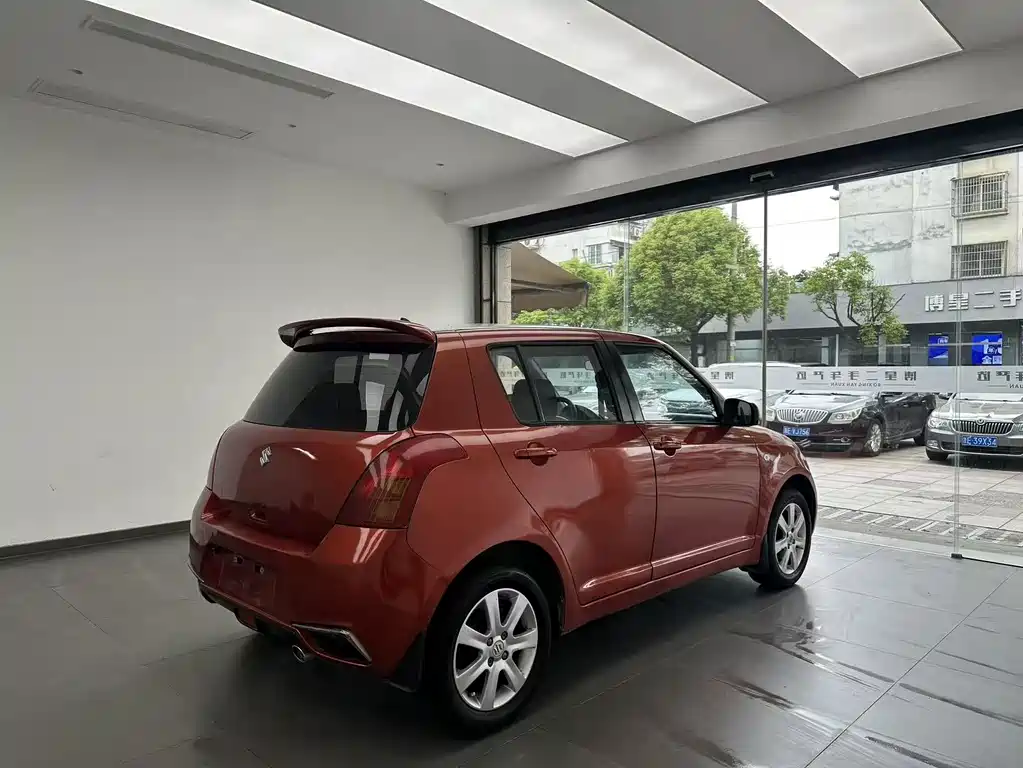 Suzuki Swift 1.3L Manual Value Edition, фото 9