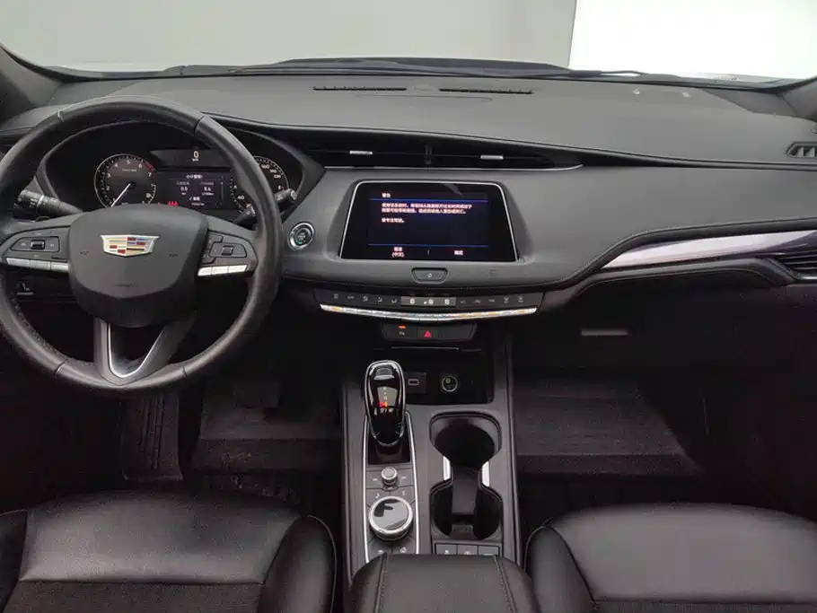 Cadillac XT4 — миниатюра 12
