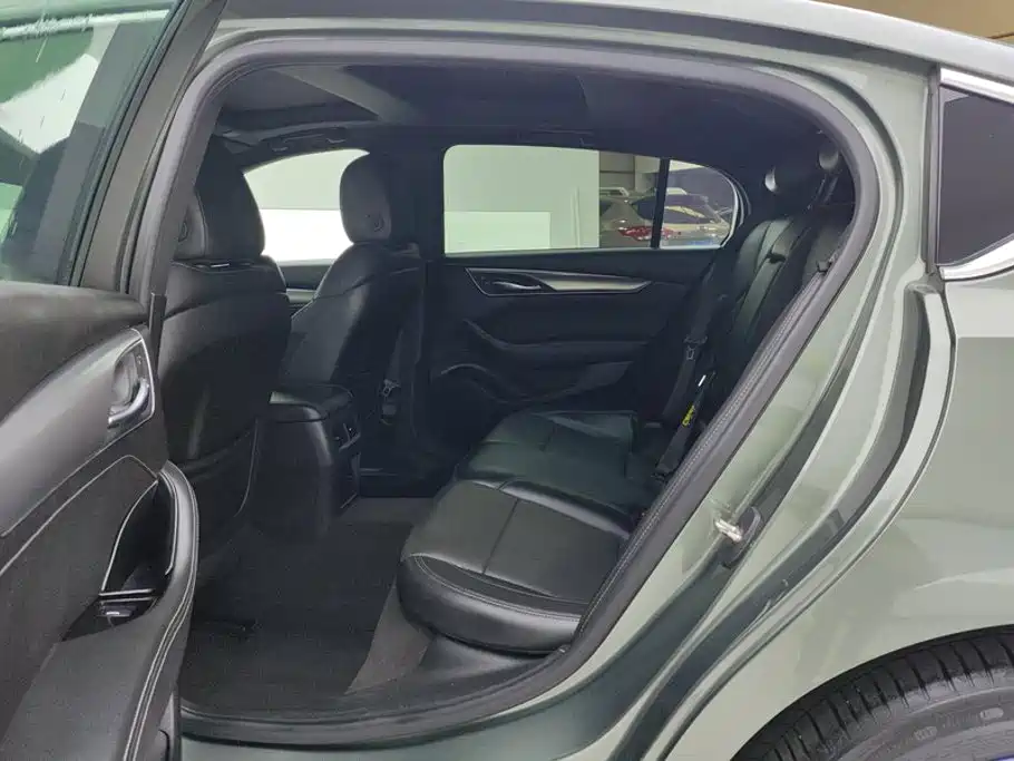 Cadillac CT5 — миниатюра 11