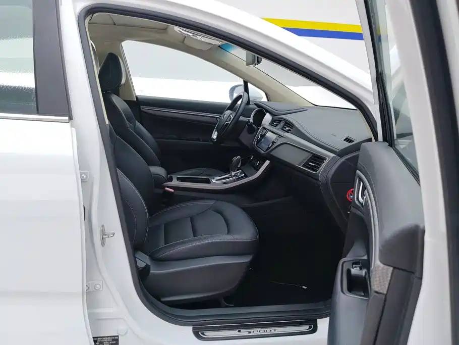 Geely Emgrand GS — миниатюра 8