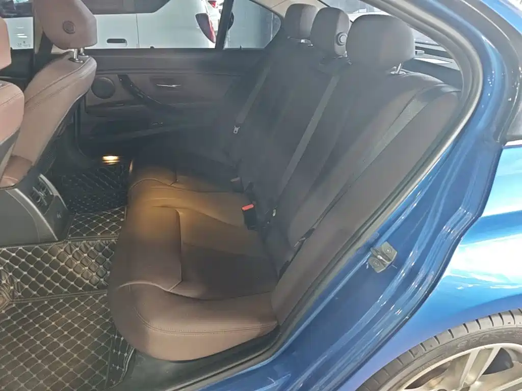 BMW 3 Series — миниатюра 17