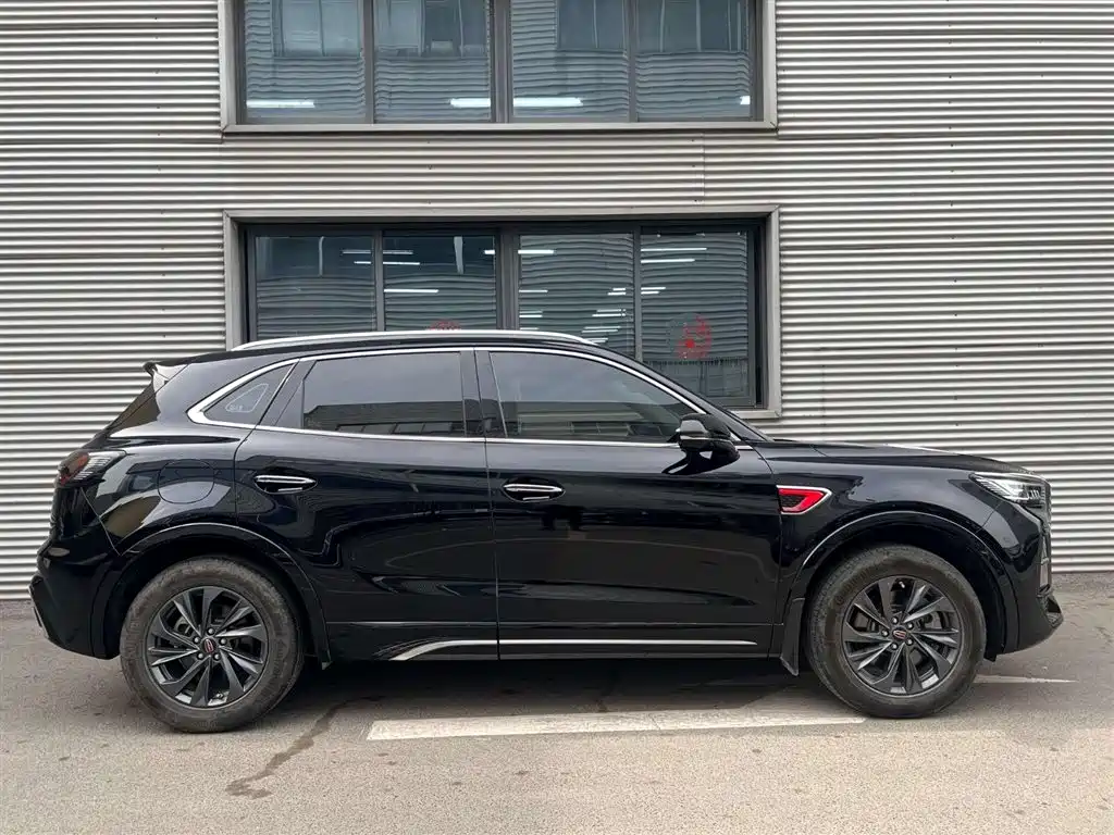 Hongqi HS5 2023 2.0T Pro