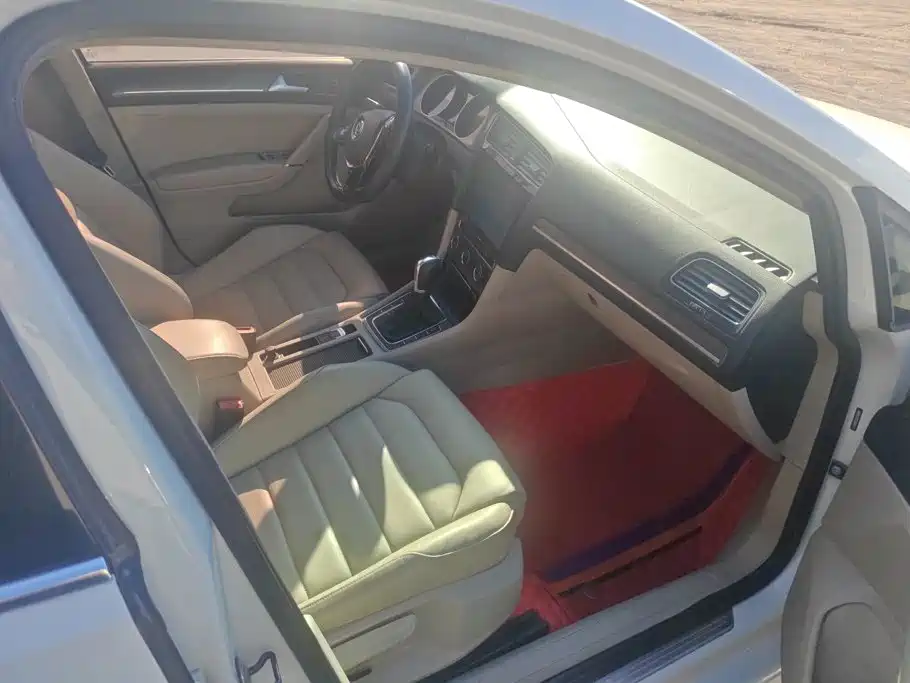 Volkswagen Golf — миниатюра 8