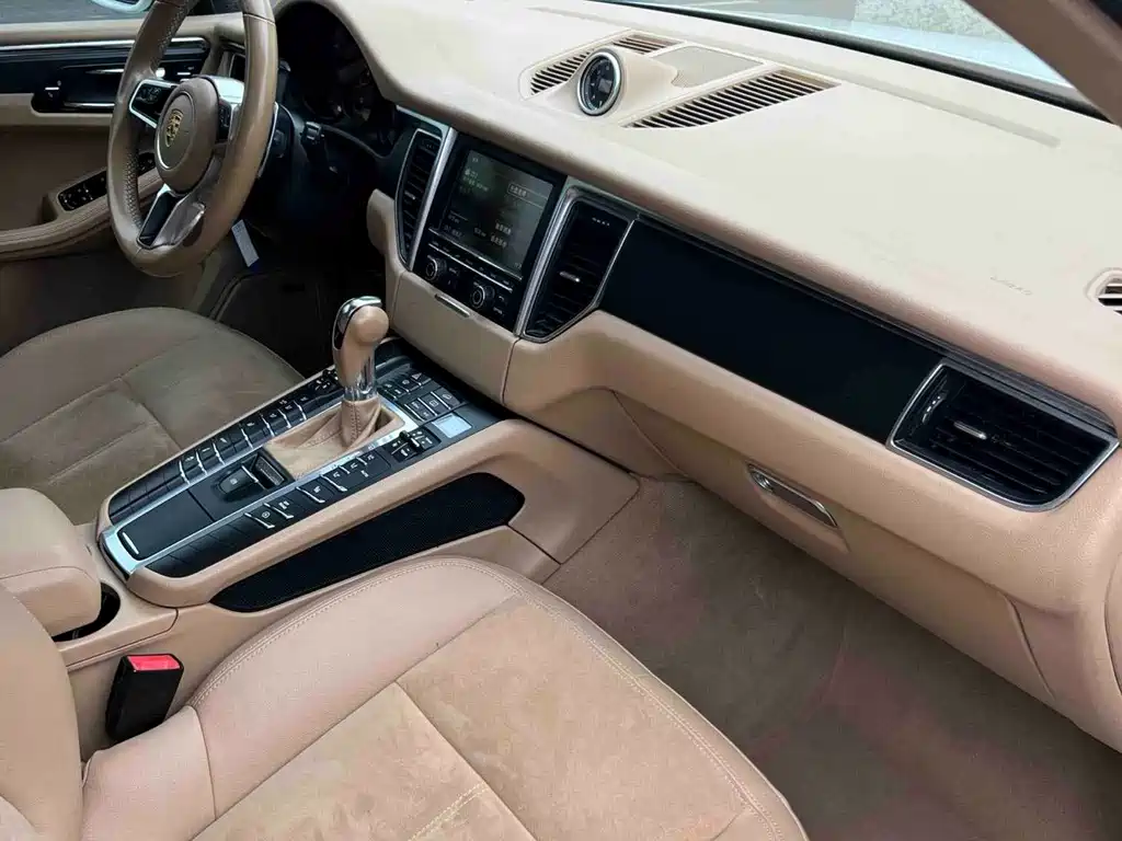 Porsche Macan — миниатюра 14