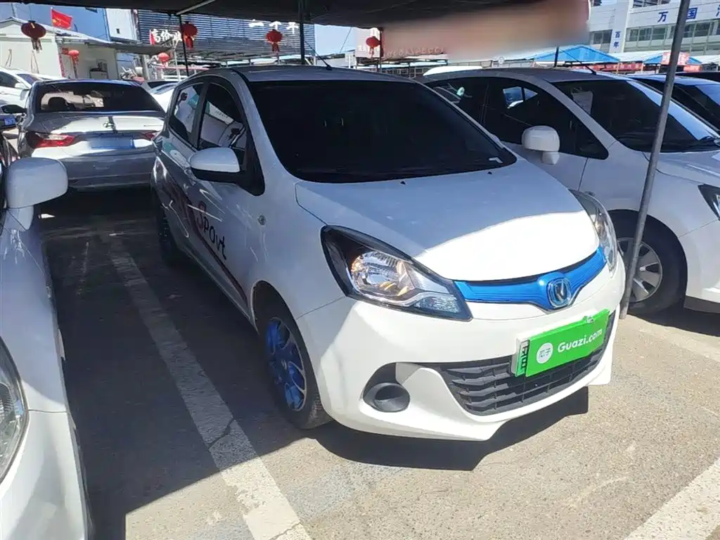 Changan EV — миниатюра 4