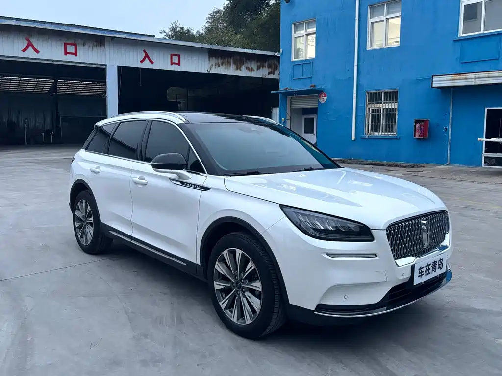 Lincoln Corsair — миниатюра 2