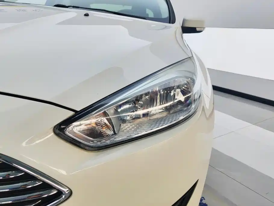 Ford Focus — миниатюра 5