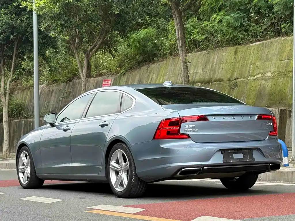 Volvo S90 — миниатюра 5