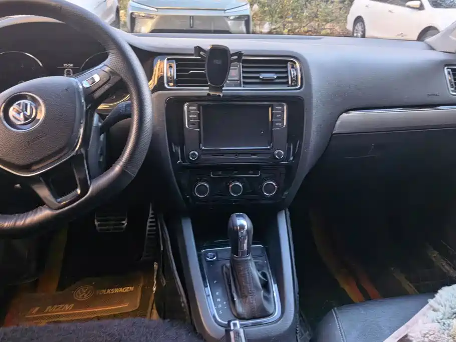 Volkswagen Sagitar — миниатюра 13