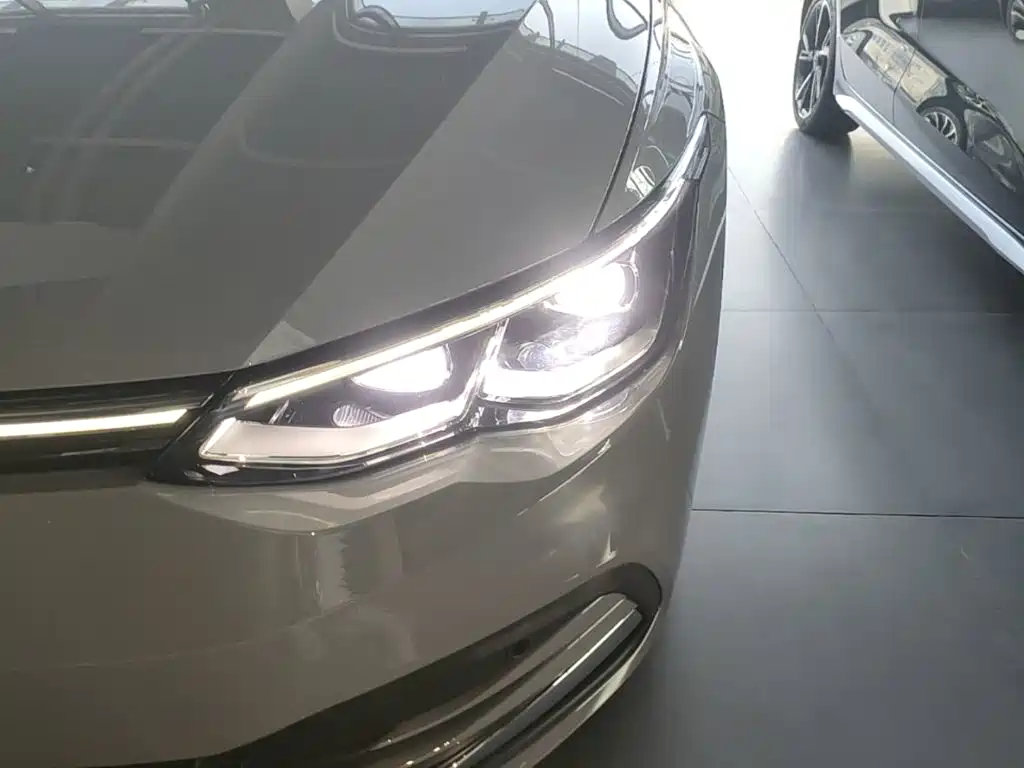 Volkswagen Golf — миниатюра 24