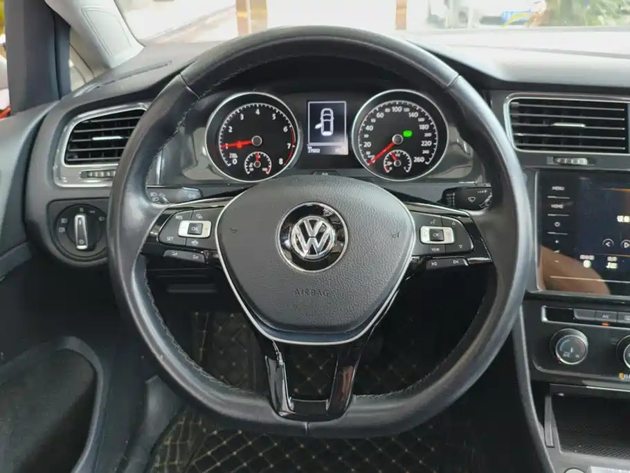 Volkswagen Golf — миниатюра 15