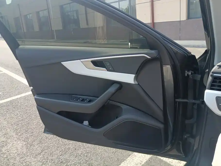 Audi A4L — миниатюра 7