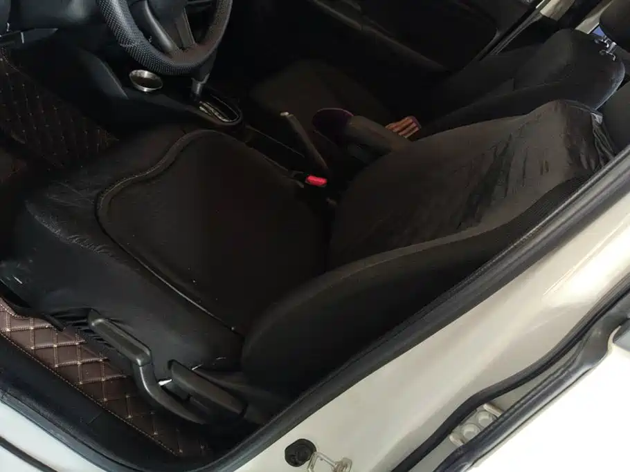 Honda Fit — миниатюра 9