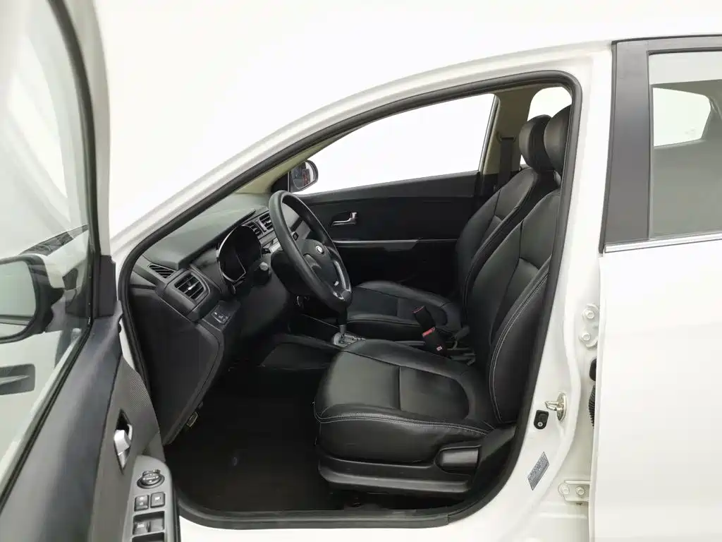Kia K2 — миниатюра 10