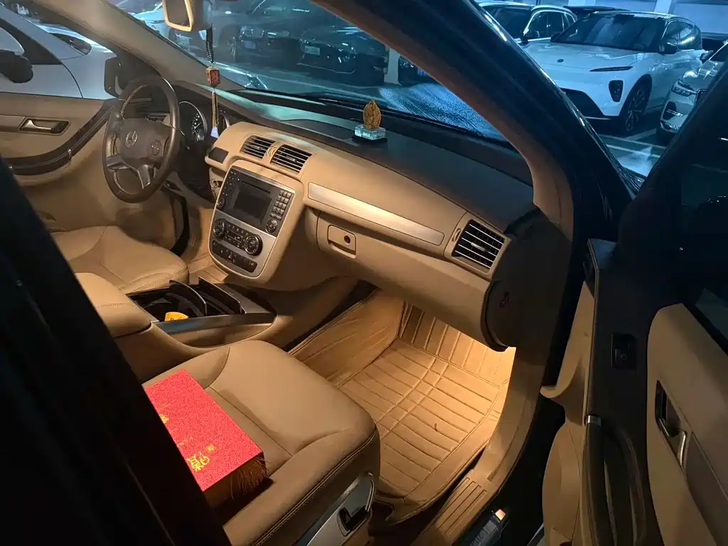 Mercedes-Benz R-Class — миниатюра 8