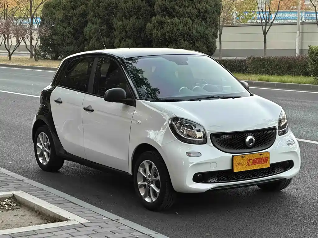 SMART FORFOUR