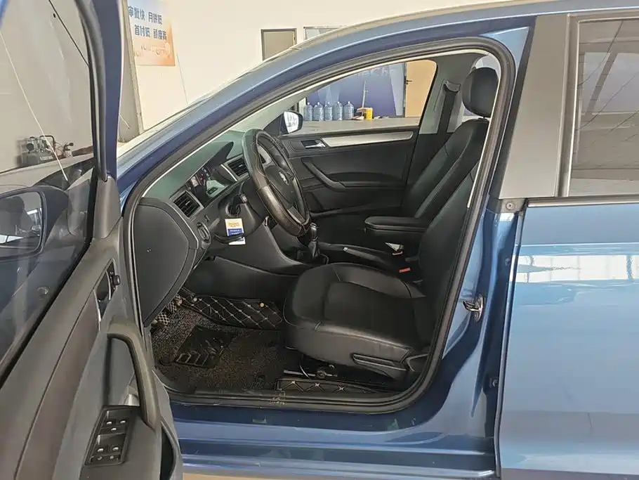 Skoda Rapid Spaceback — миниатюра 9