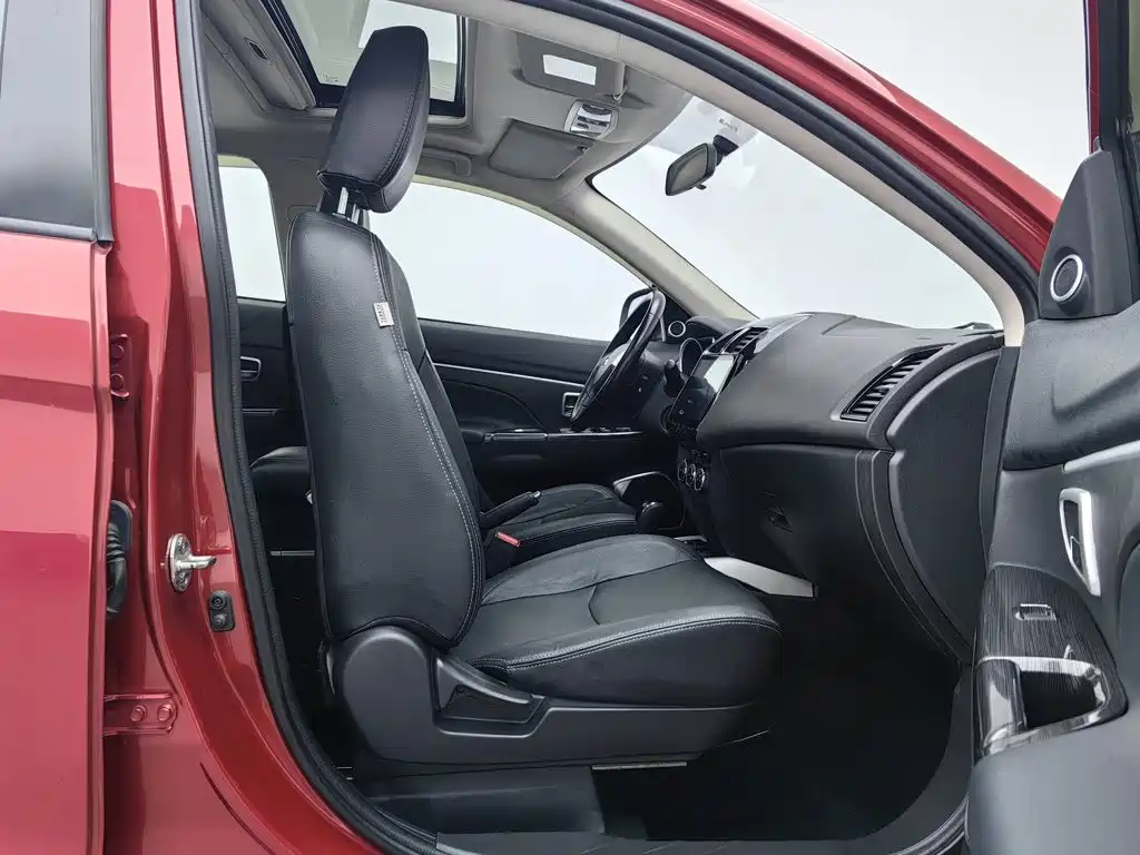 Mitsubishi ASX — миниатюра 23